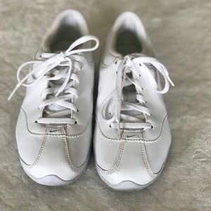 Nike Cheer/running shoes
